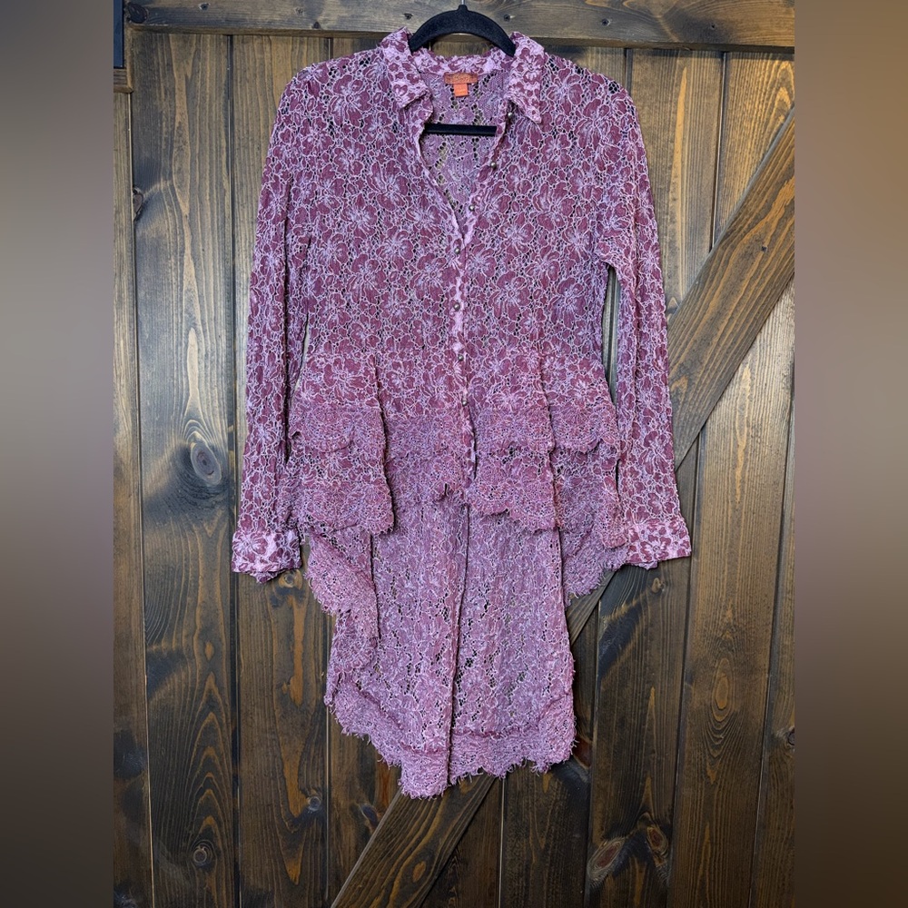 Scully Lace Top High Low